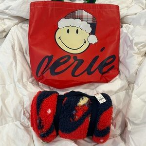 Aerie tote bag and blanket